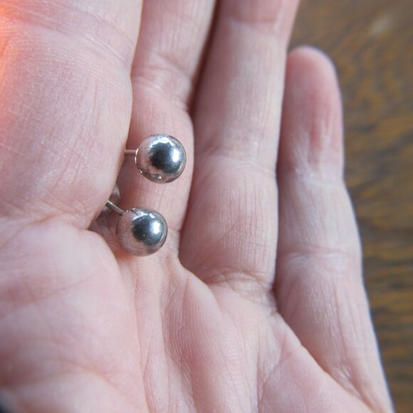 Ball stud earrings, vintage. - Picture 5 of 9